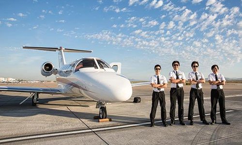 Foreign Flight Schools for Commercial Pilots Management Studies Abroad